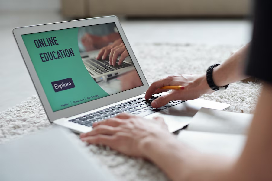 what is online education