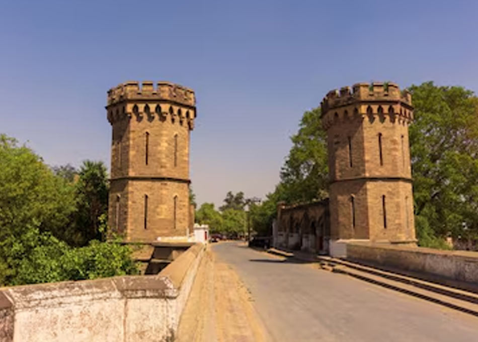 prayagraj to gorakhpur distance by car