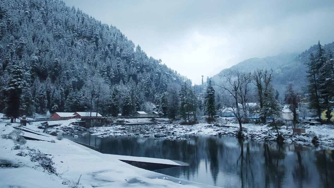 why barot valley in himachal pradesh is famous