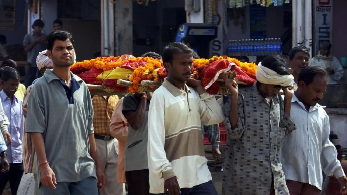 kharmas mein dead body dekhna shubh ya ashubh