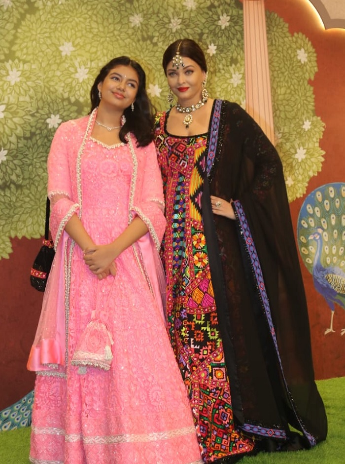 black outfit style tips