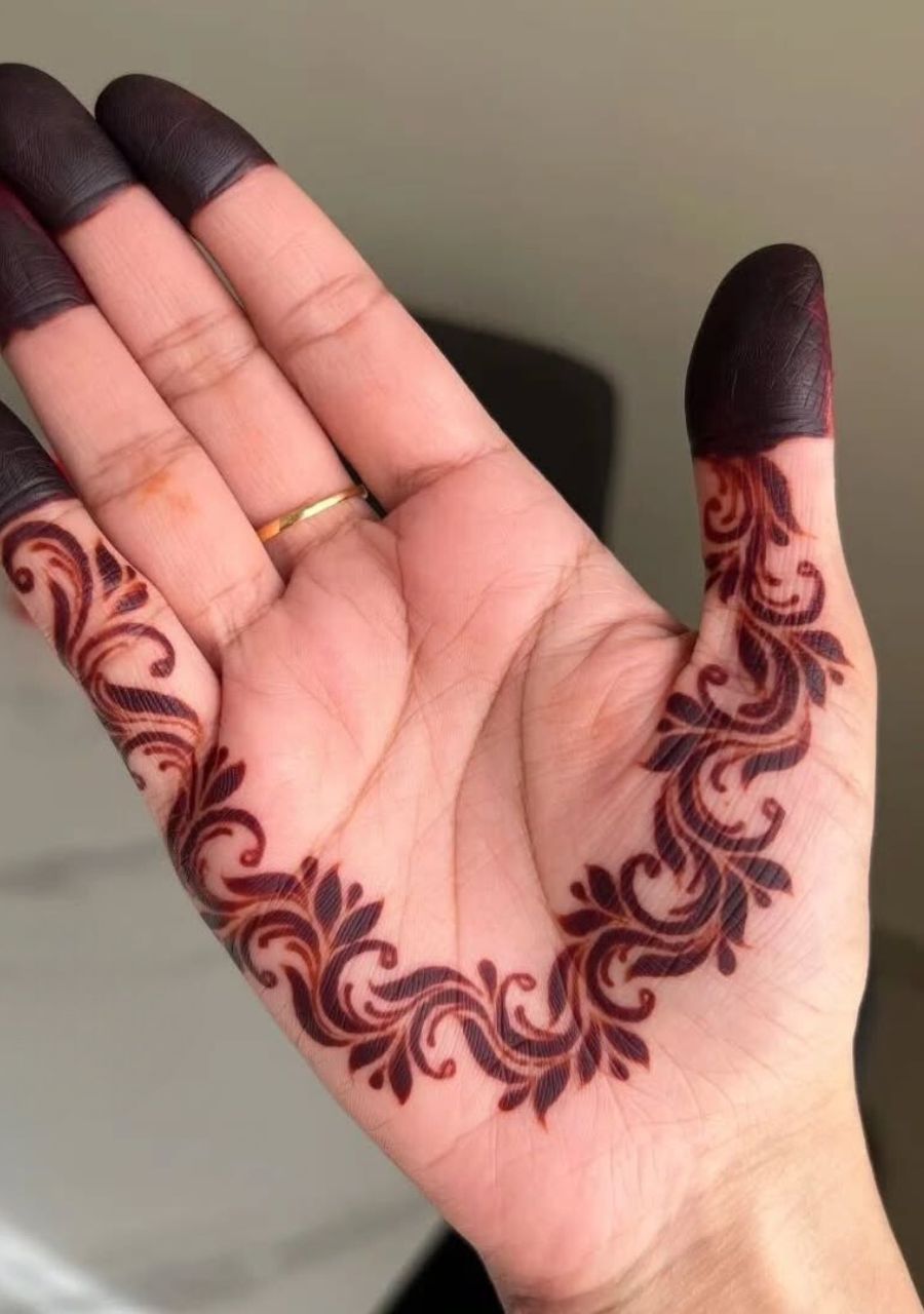 finger tip mehndi