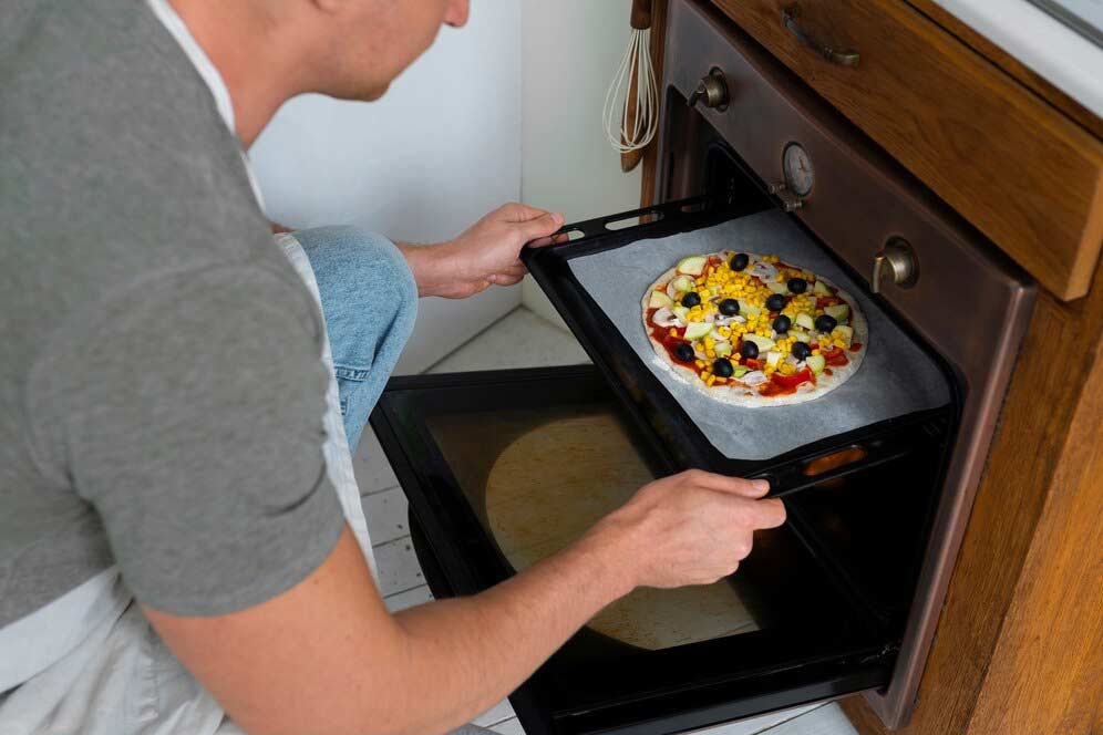 how to bake pizza