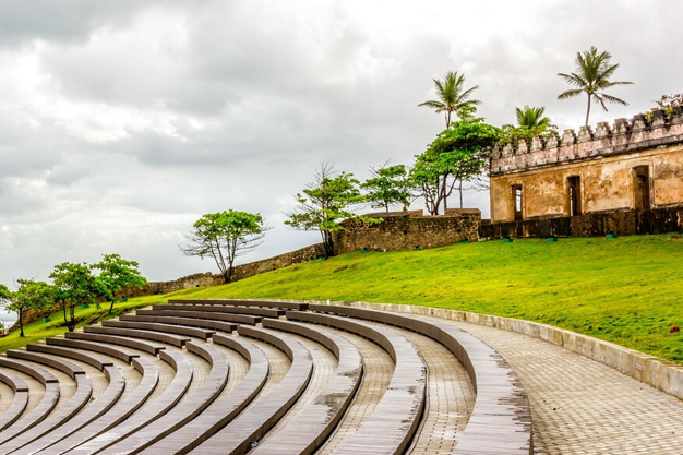 nishat bagh kashmir in hindi travel
