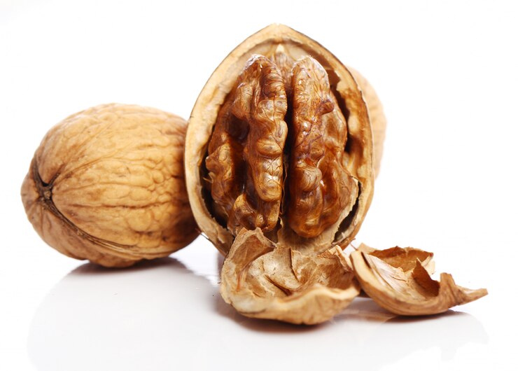benefits of eaingt two walnut everyday
