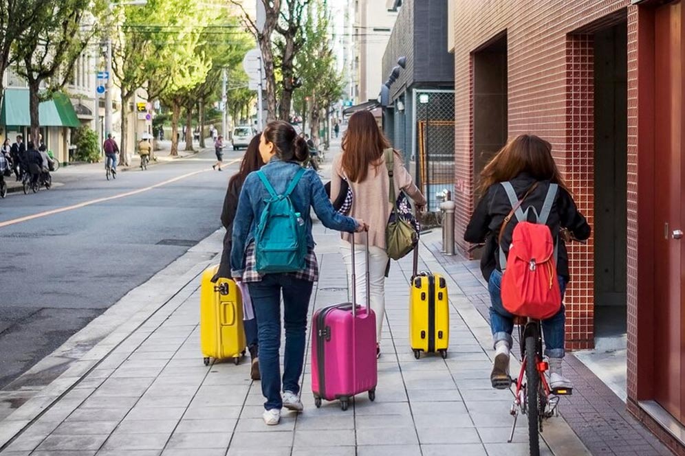 2025 long weekend list and travel plan in hindi