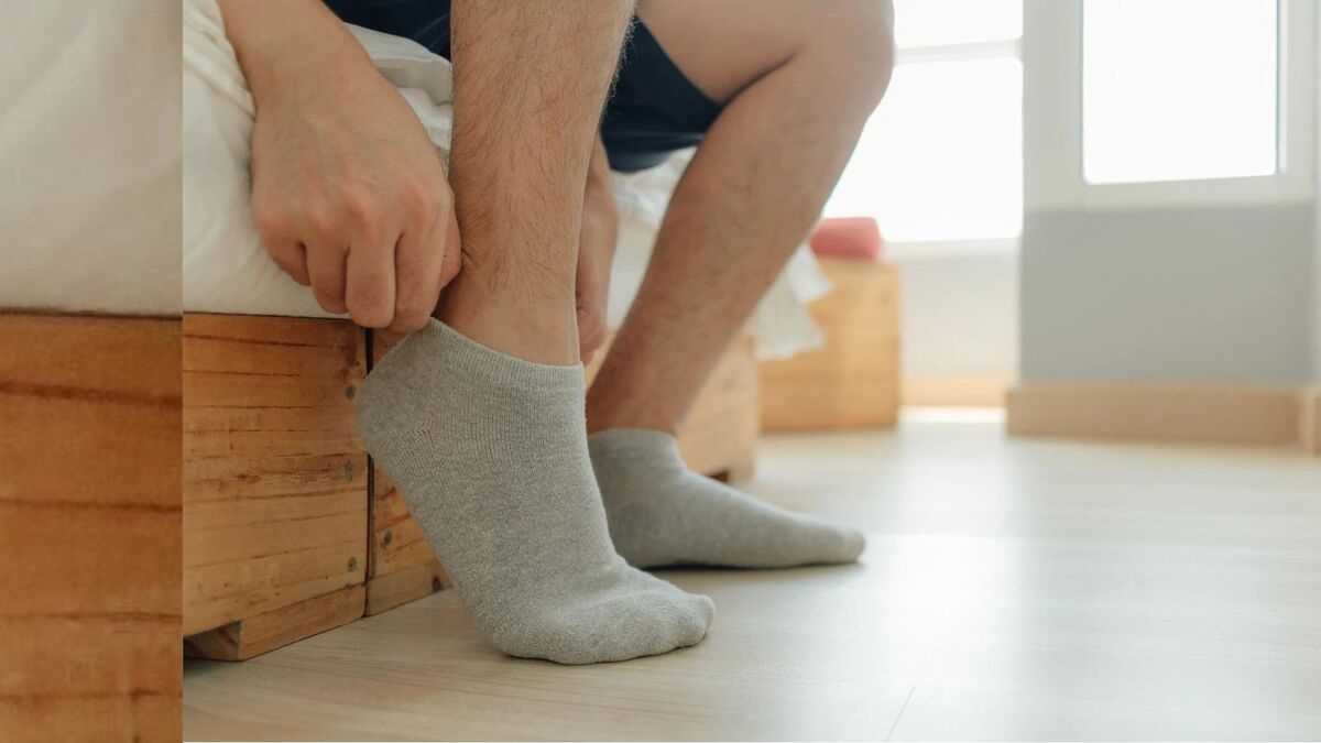 how to make smelly socks fragrant