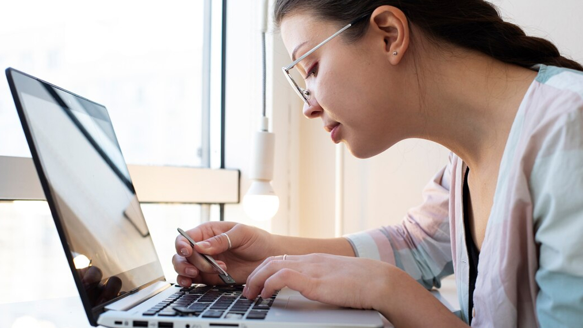 laptop cleaning tips at home