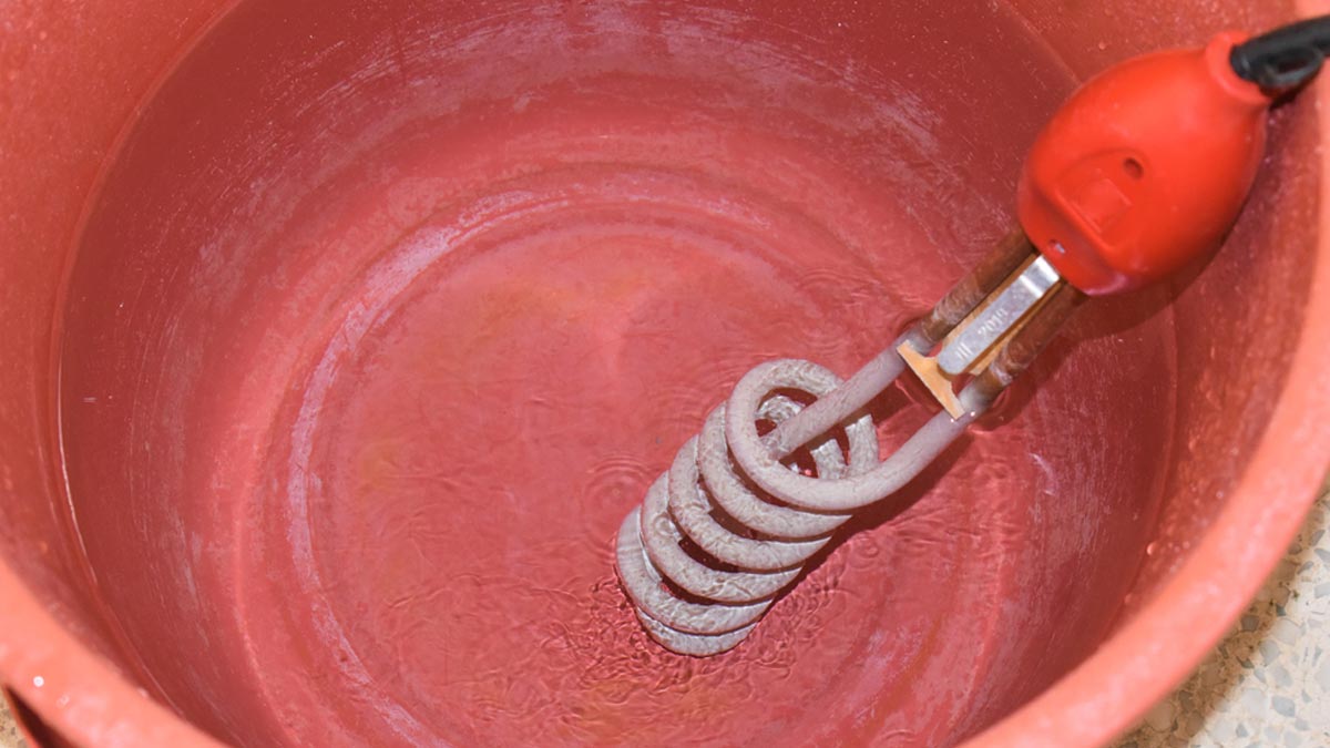 Use only plastic bucket