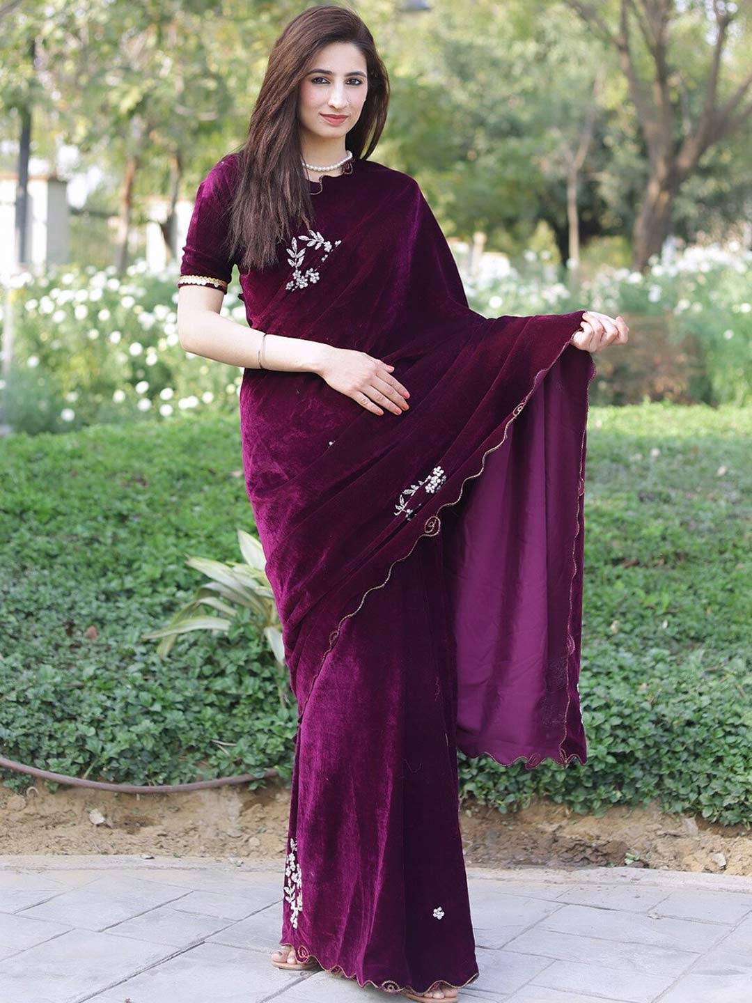 velvet saree designs (4)