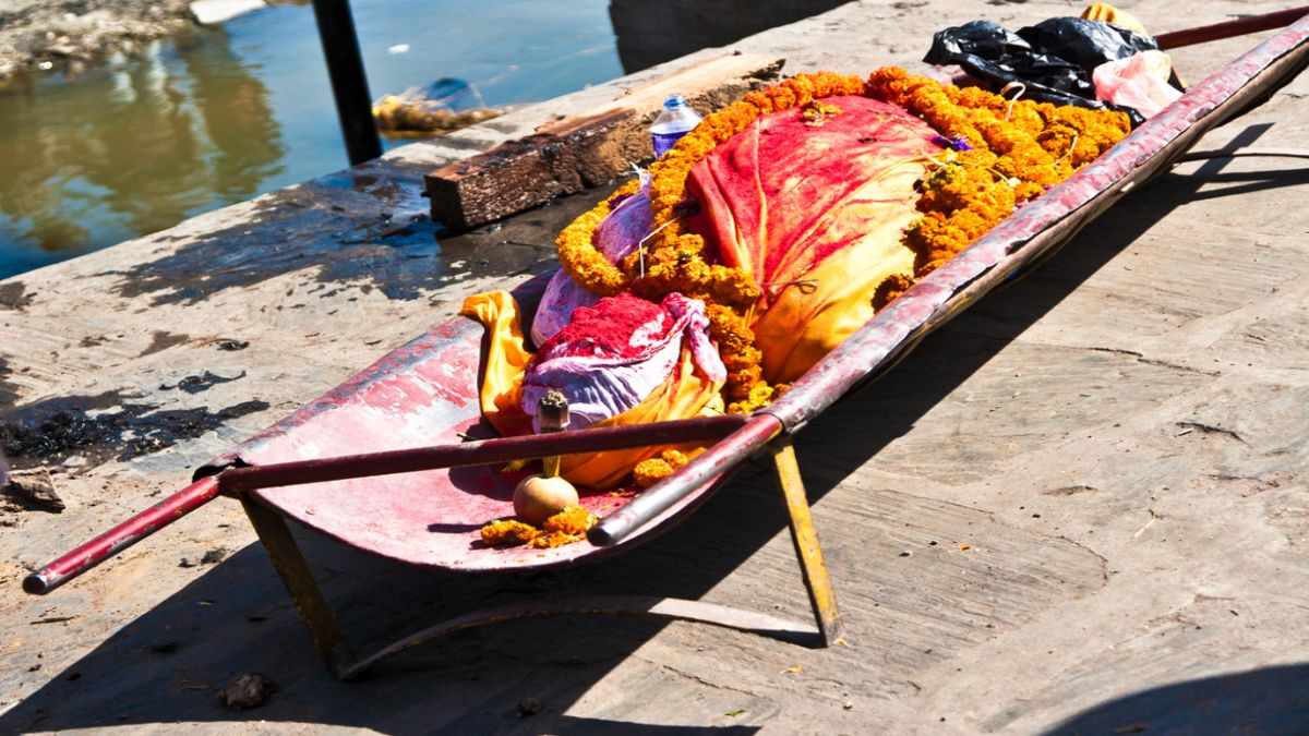 funeral procession beliefs