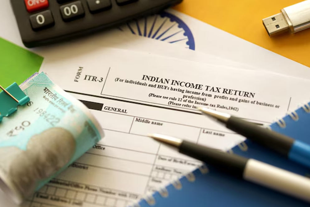 how form 16 and 16a different