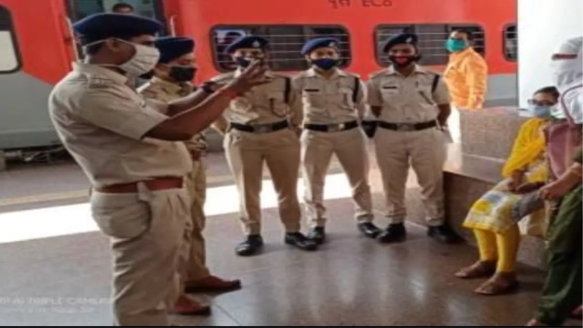 how to complain if a seat is occupied by another passenger in a train3