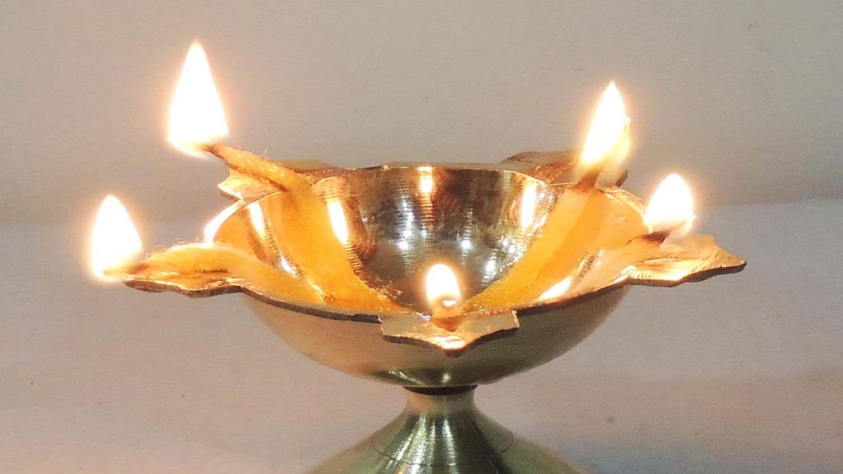 paush putrada ekadashi 2025 lighting panchmukhi diya