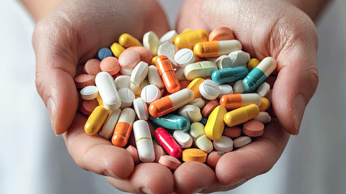 Why tablets are colorful। why tablets have different shape and size। दवाएं  क्‍यों होती है रंग बिरंगी। दवााएं अलग-अलग आकार में क्‍यों बनाई जाती हैं। |  why are medicine pills made in