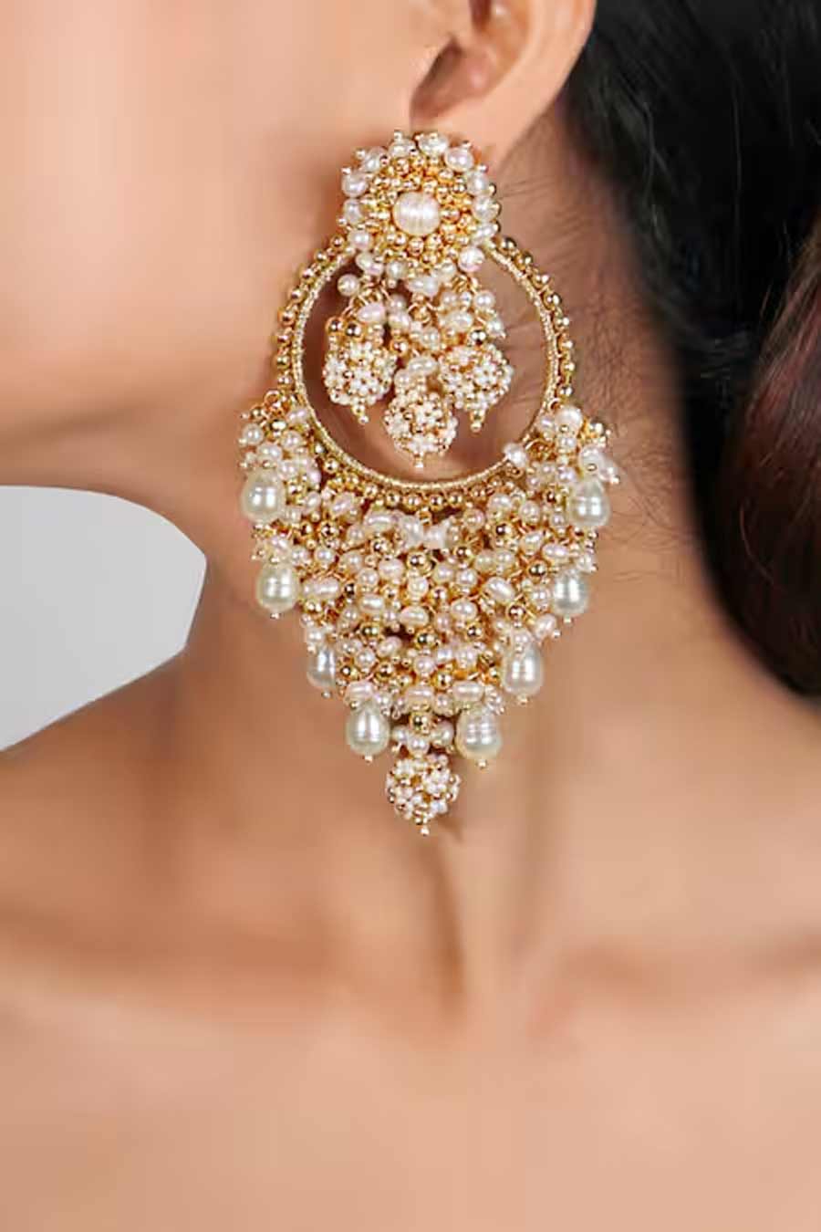 Golden white pearl jewellery
