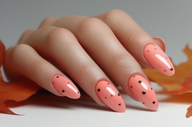 dot nail art