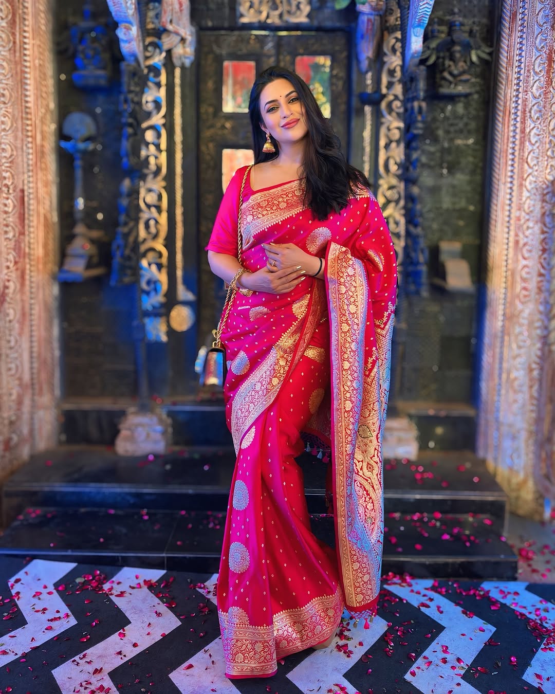 Pink colour saree look