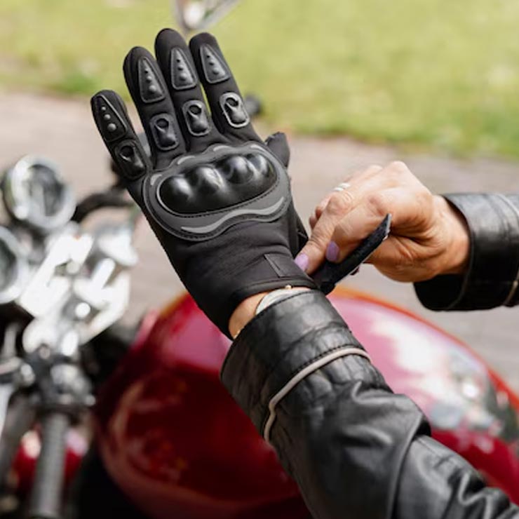 how to keep hands warm during riding
