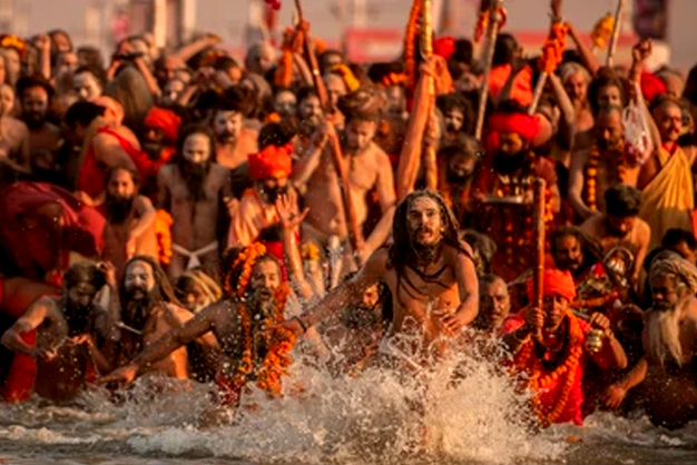 why naga sadhu apply shringar before snan