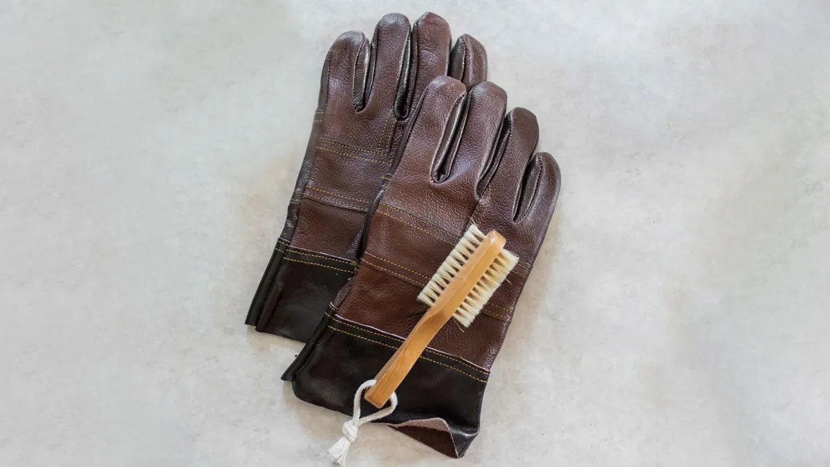 how to clean gloves in winter without water
