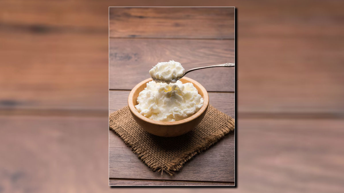 Put cream in the microwave like this