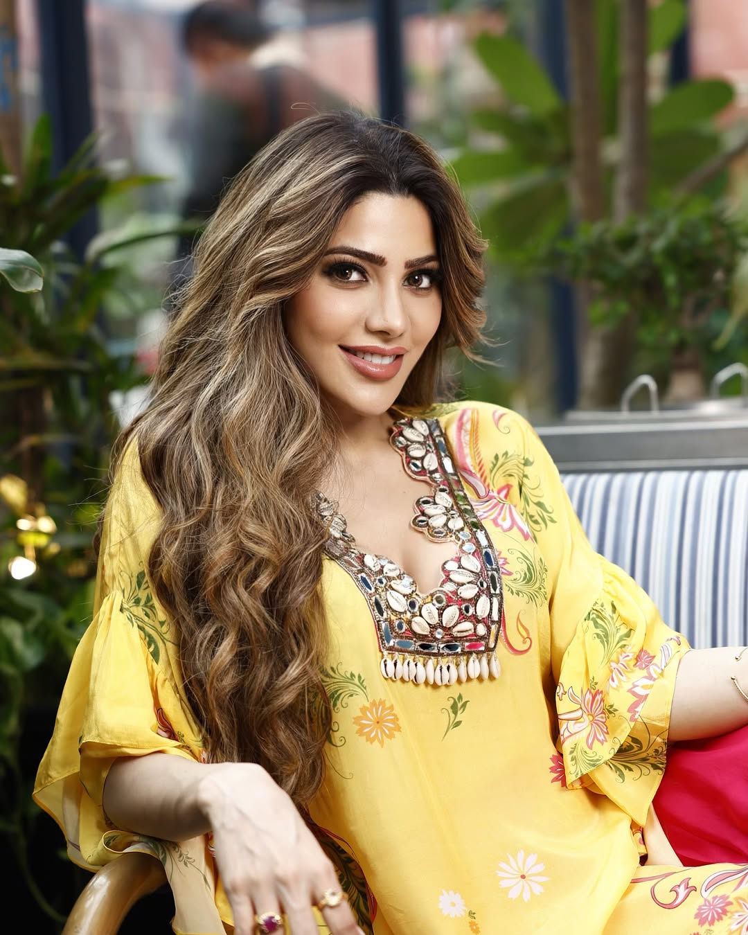 Rangeen khayalon me uljhi hue me