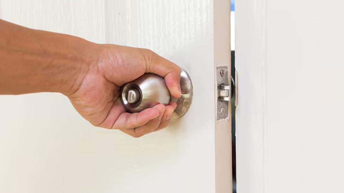 how-to-get-rid-noise-from-door