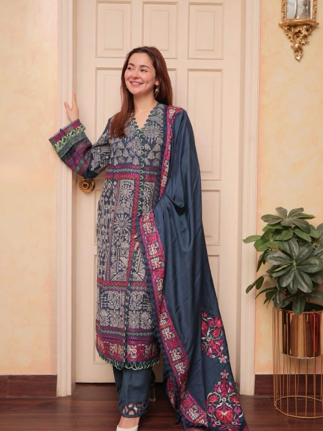 printed pakistani suit
