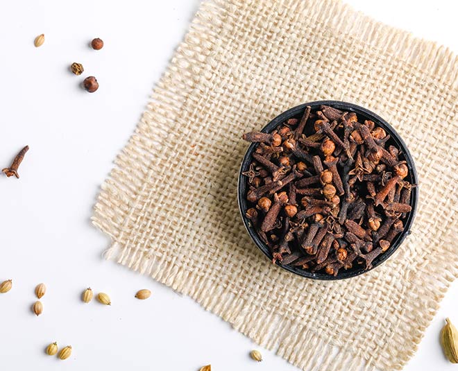 Benefits of eating clove