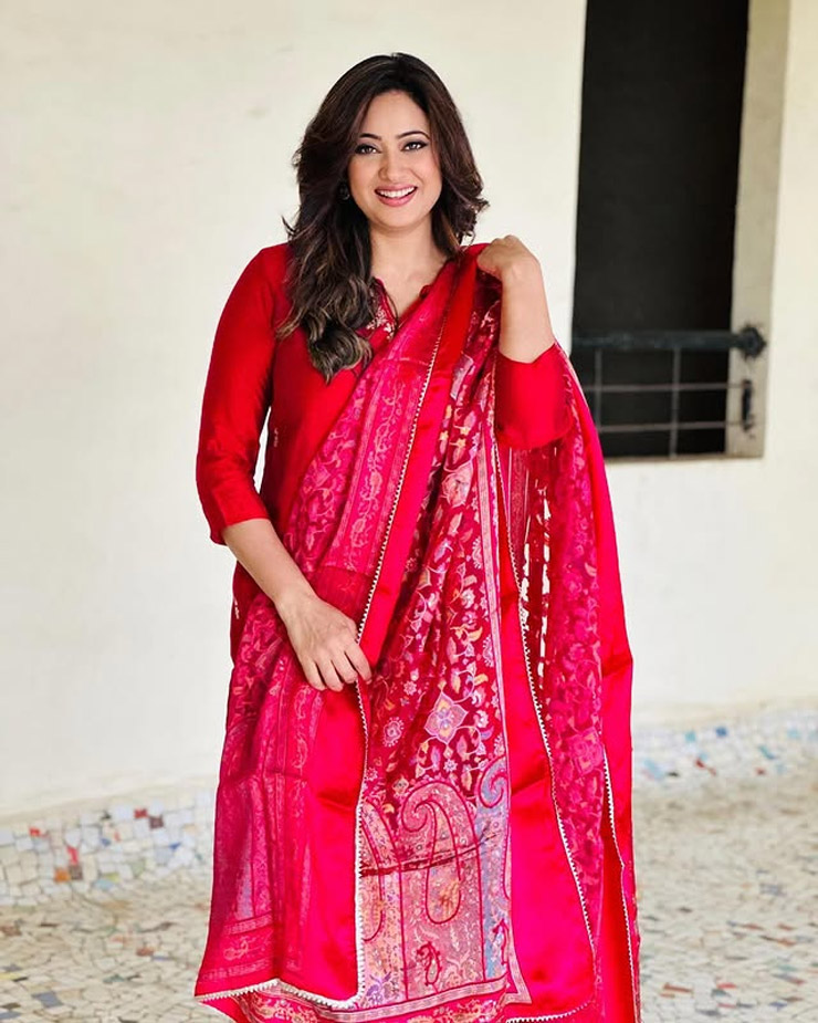 shweta tiwari outfits