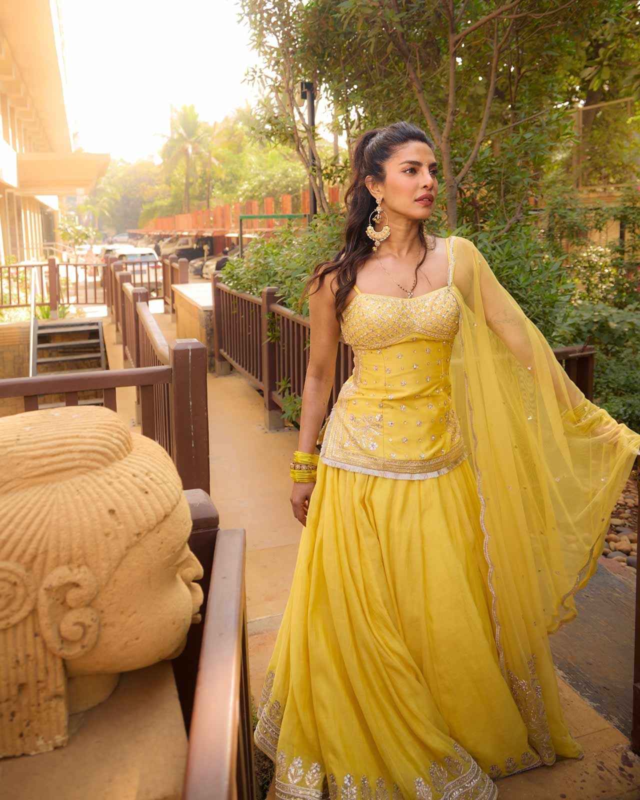 priyanka chopda suit