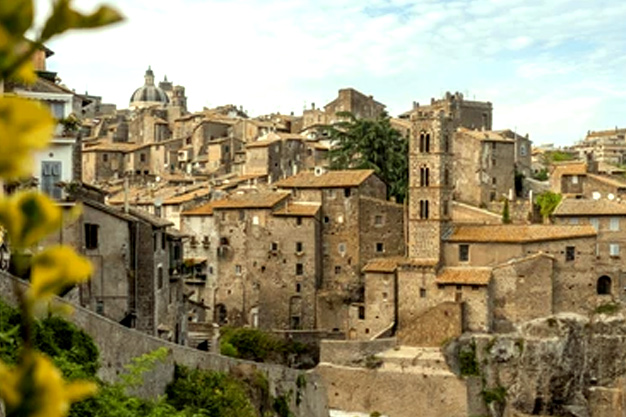 Which is the best tourist village in Rajasthan