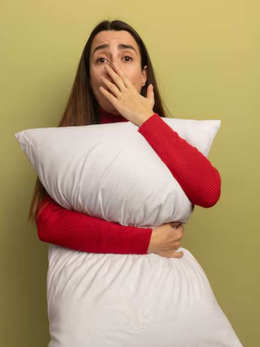 tricks to remove pillow smell
