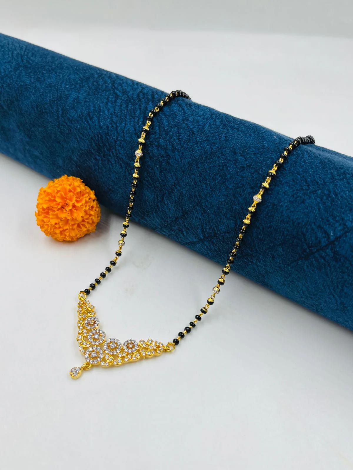 Gold diamond mix mangalsutra