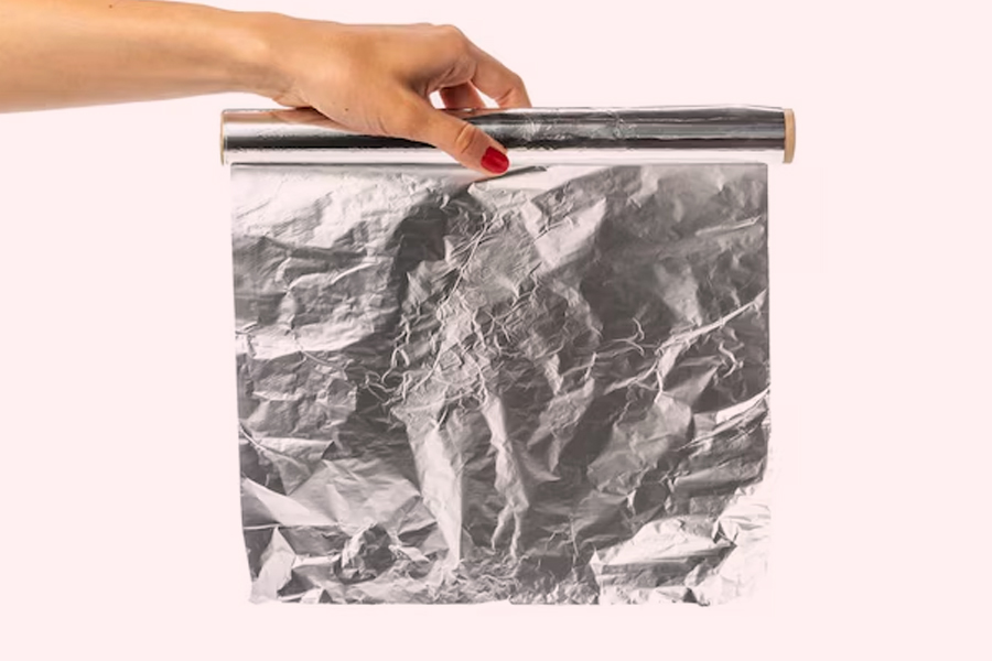 what is difference between dull and shiny side of aluminium