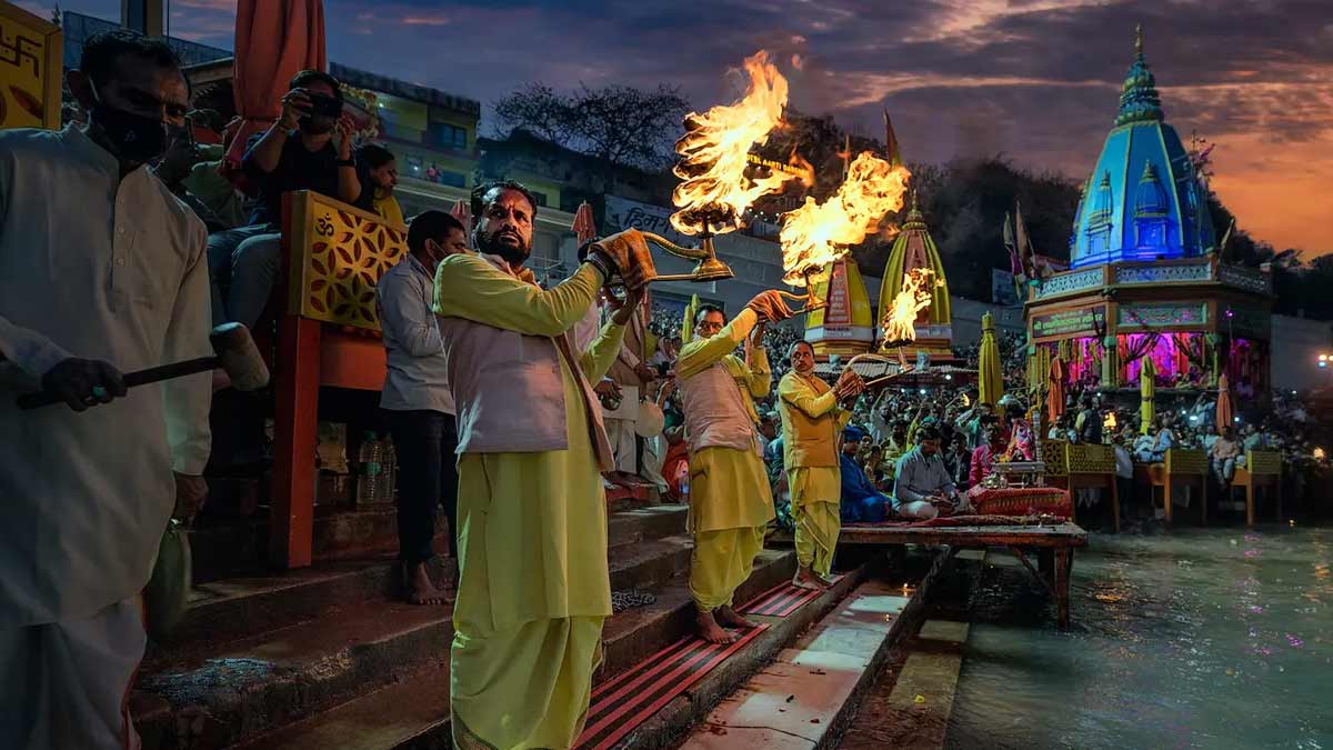 why is ganga aarti suspended in varanasi until 26th february2