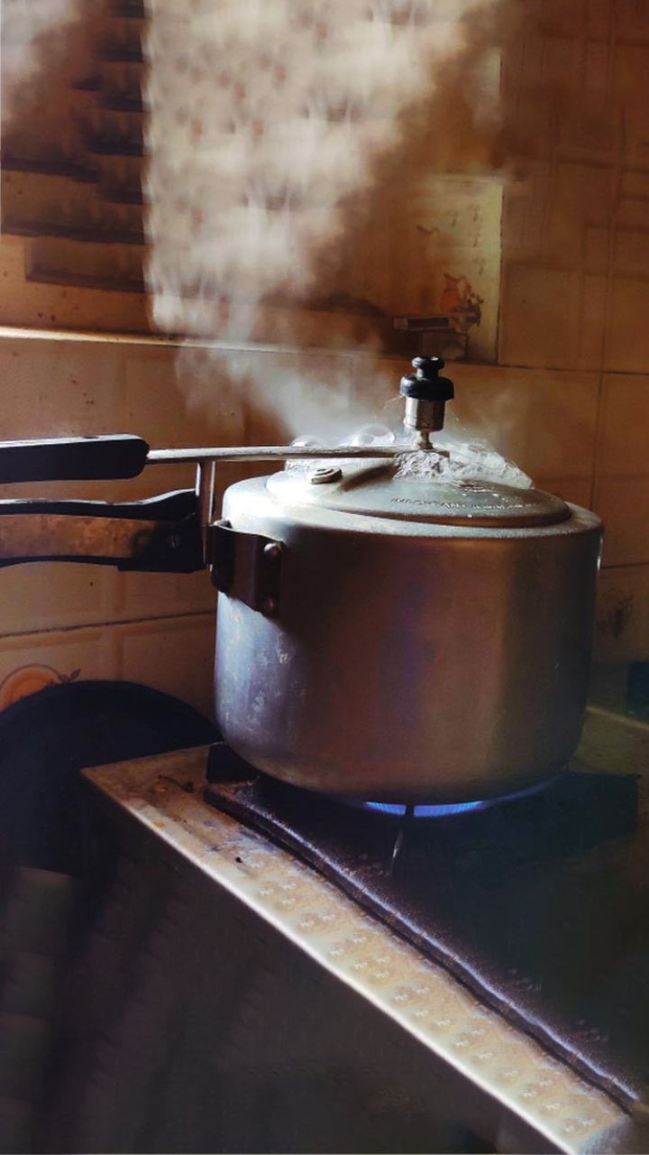 How does the tissue paper trick work