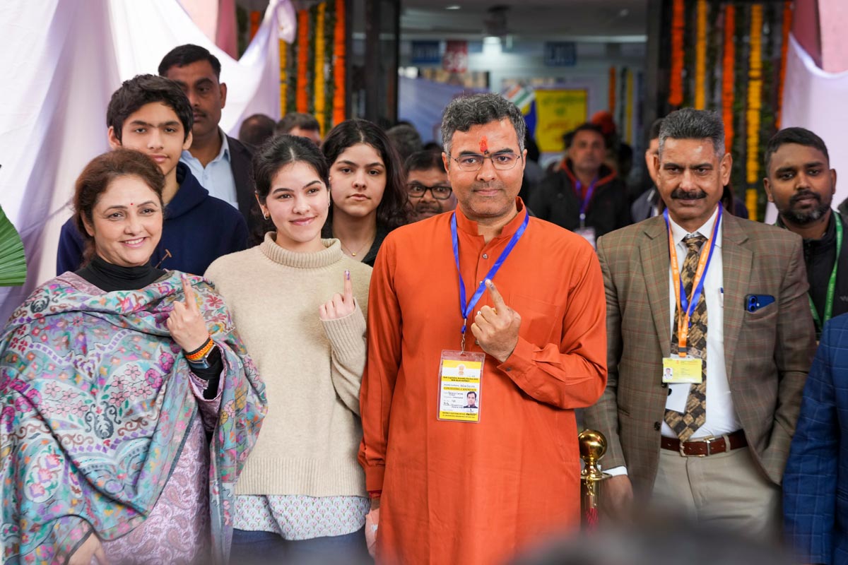 Parvesh verma family