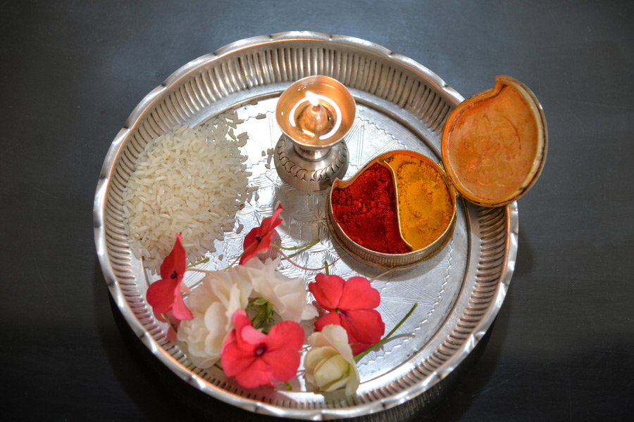 Why is akshat used in pooja