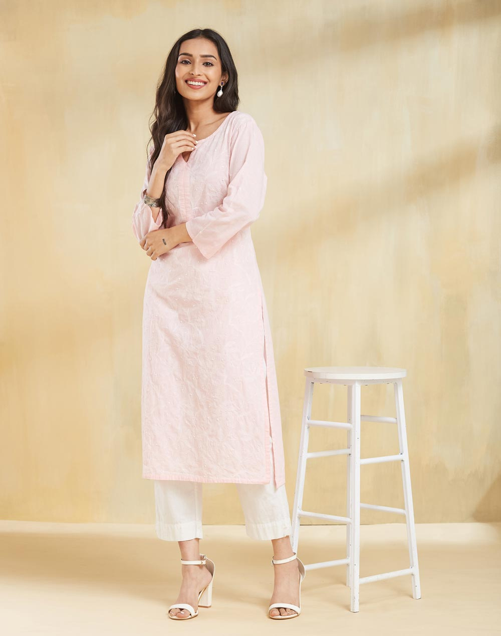 chikankari long kurti (4)