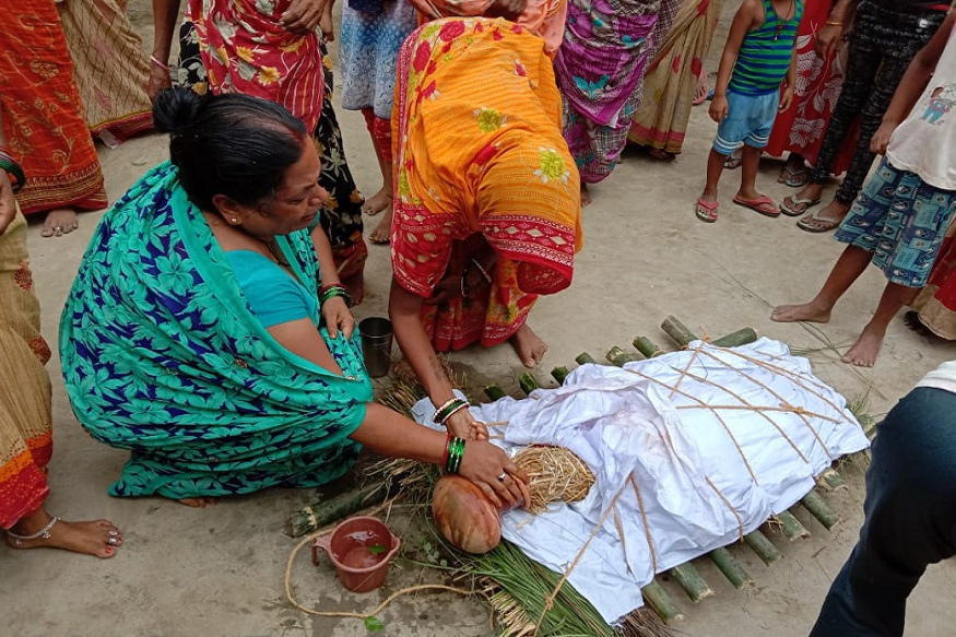 funeral rites snake bite