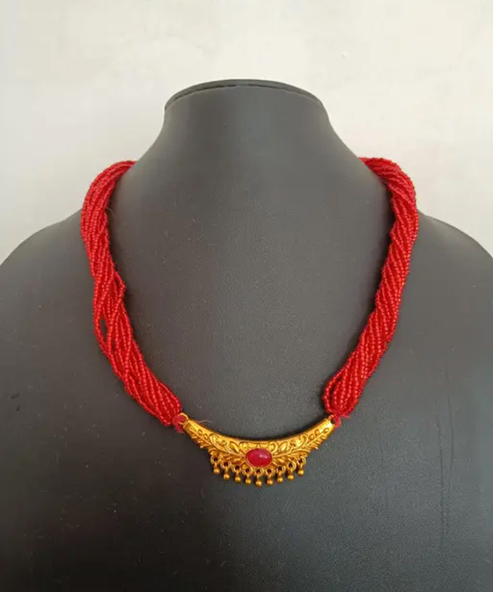 Red mangalsutra
