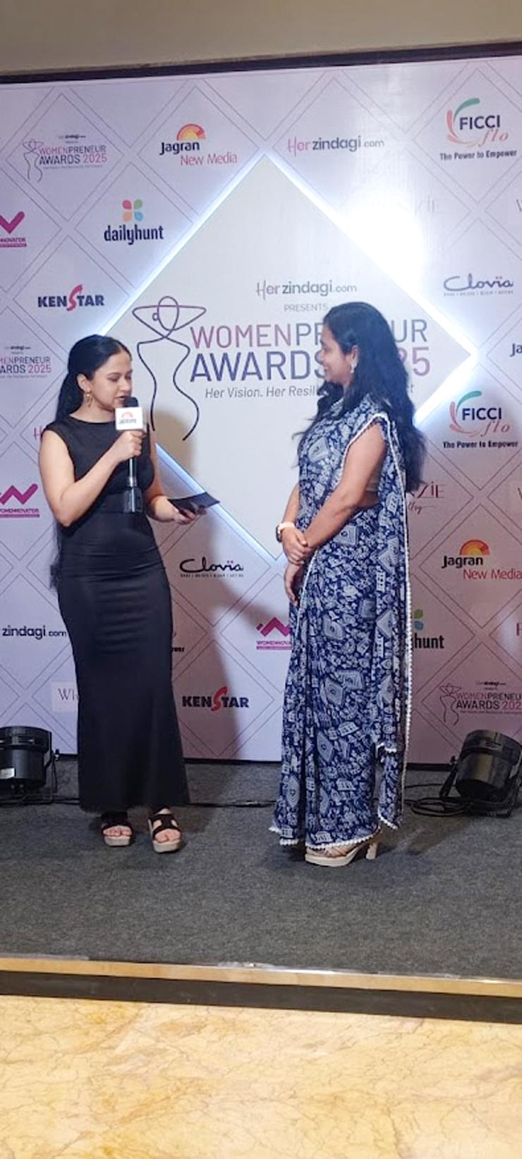 aparna singhal guruverse ai