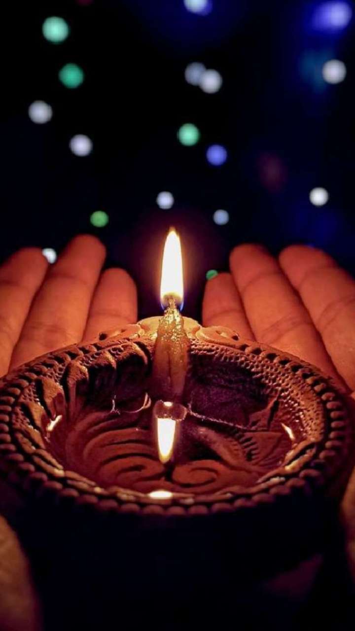 til-ke-ka-dipak-jalane-se-kya-hota-hai-1739168046