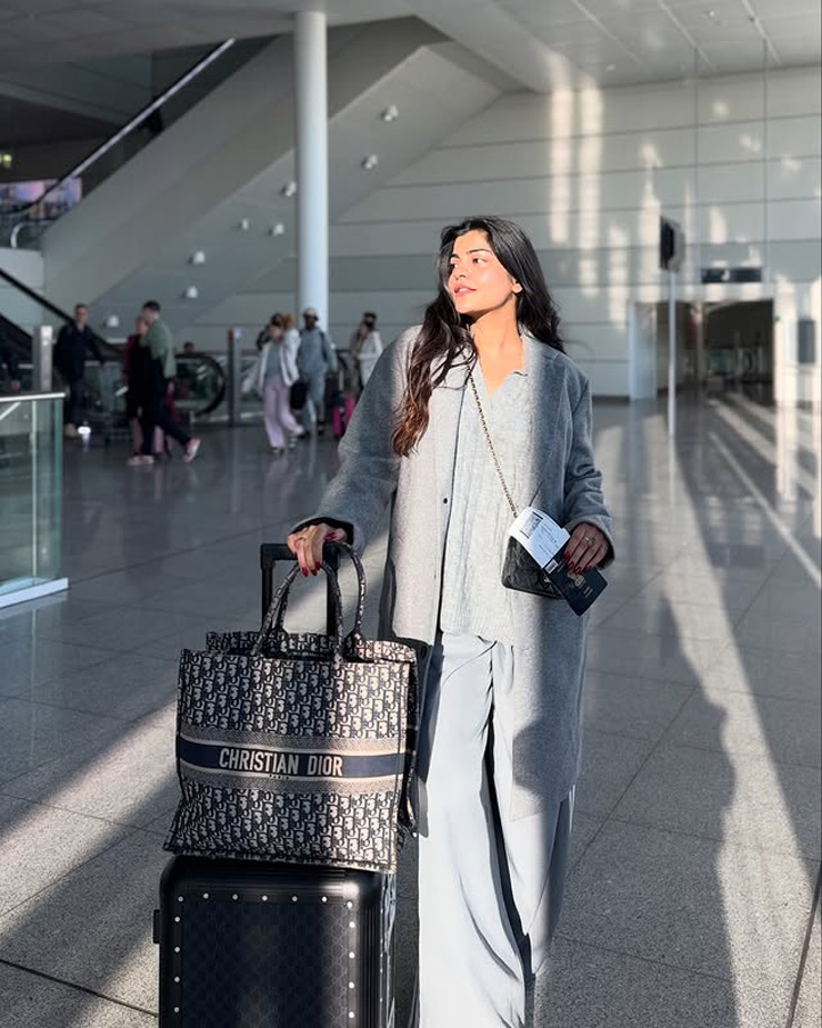 kratika khurana looks (1)