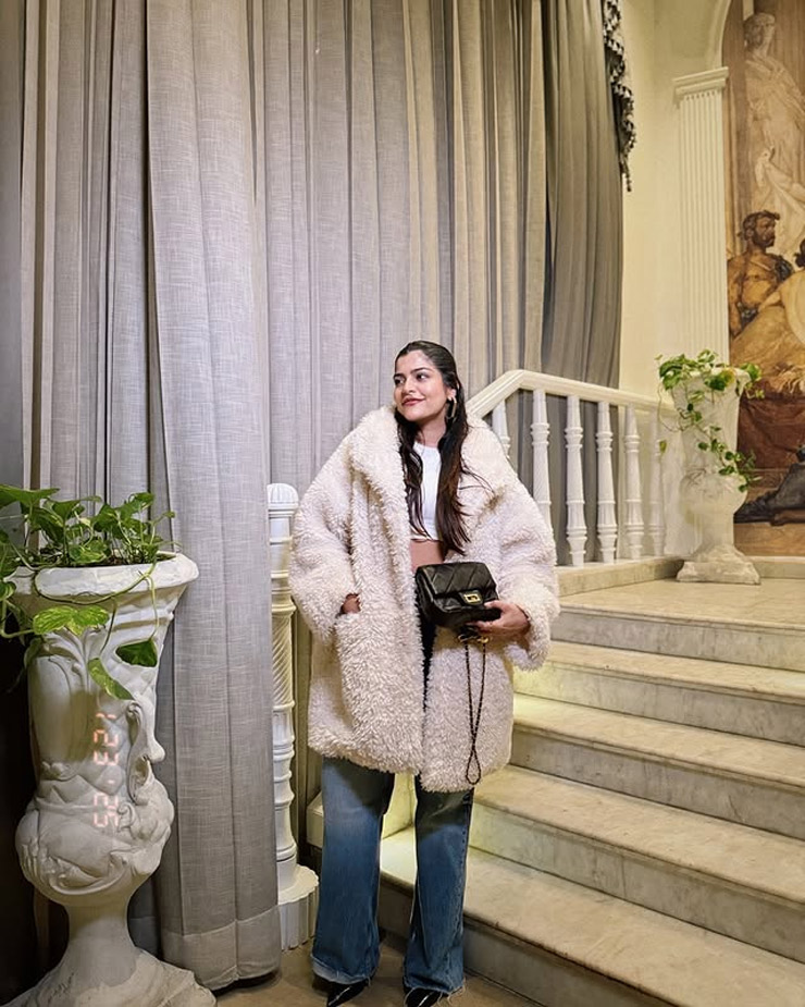 kratika khurana looks (2)