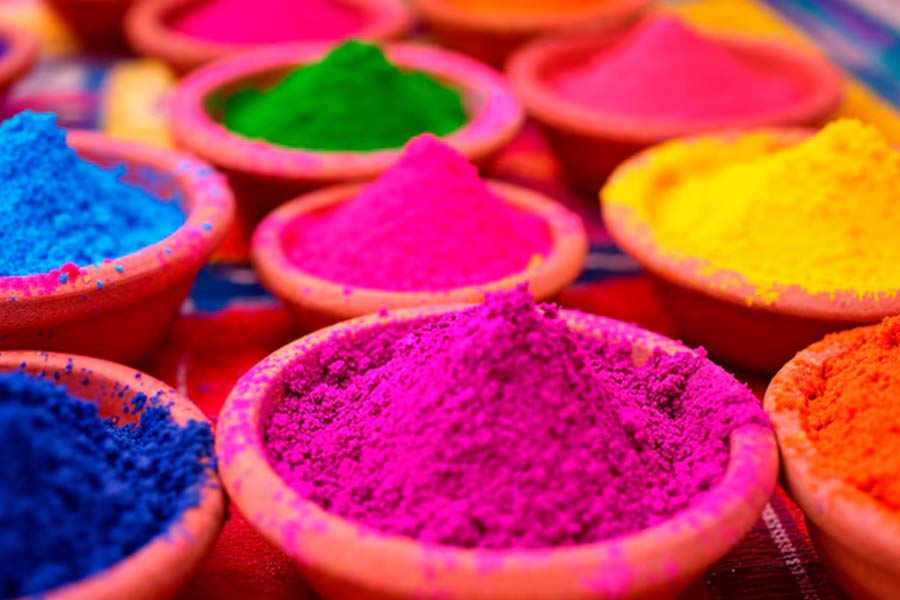 Difference between abir gulal and rang colour