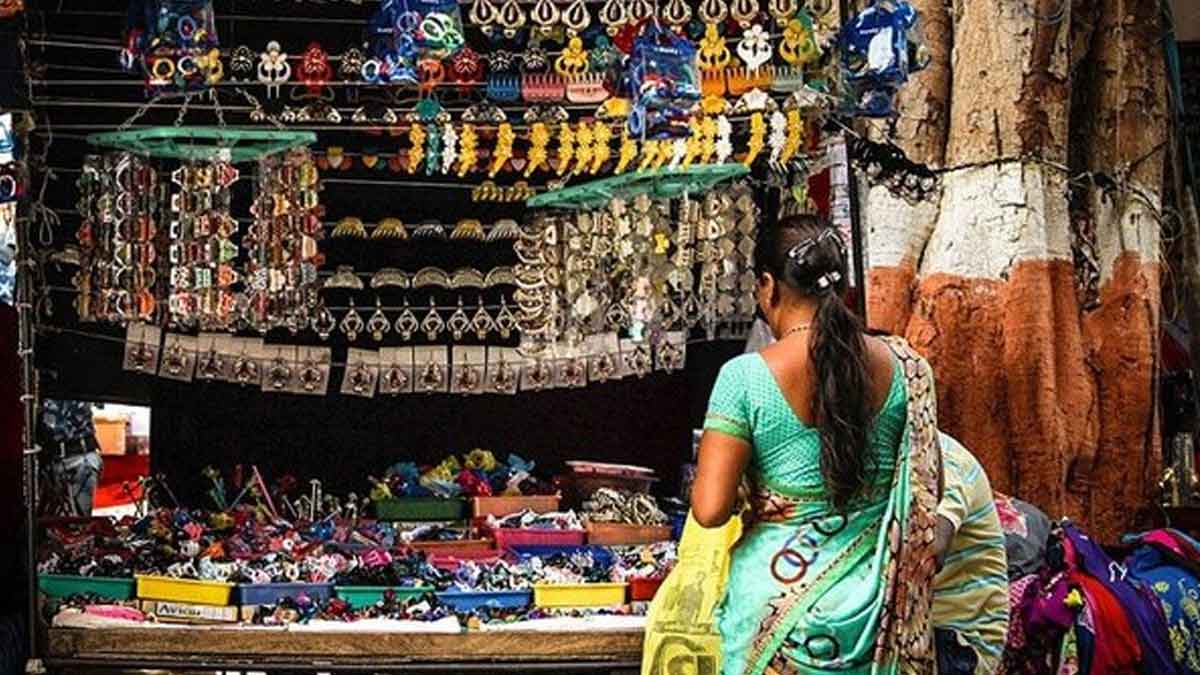 cheap holi shopping markets in delhi2