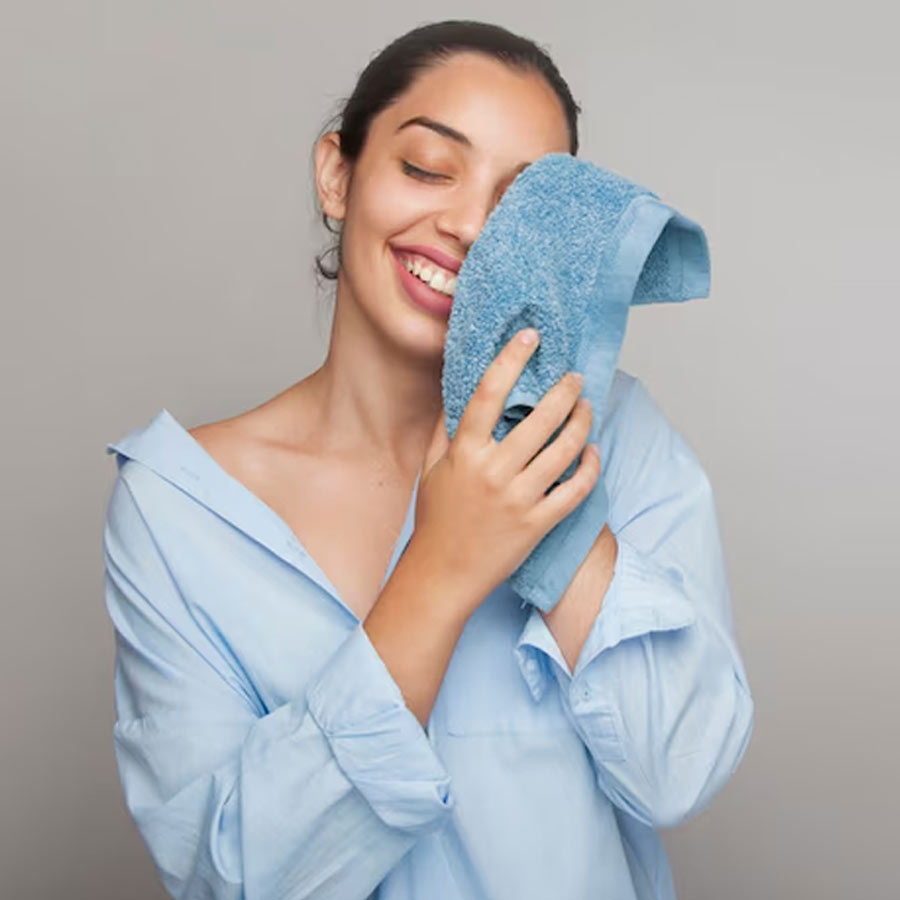 Cooling remedies for under-eye bags